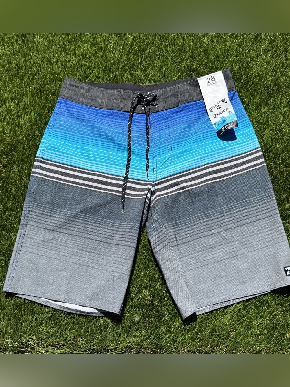 Billabong shorts new with tags size 28